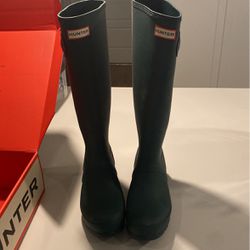 Brand New Hunter Rain Boots Size 9 Women’s Green