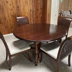 Dinning Table 