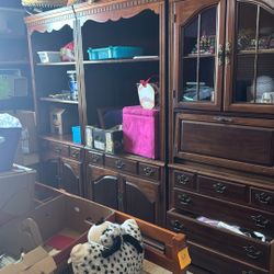 3-Piece Wall w/desk and Lots If Storage