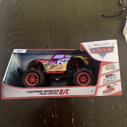 Cars Lightning McQueen Offroad RC 1:14 Scale Remote Control Car 2.4 Ghz: Disney Licensed Indoor  Toy