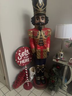 Nutcracker with Gift Box Qty 2