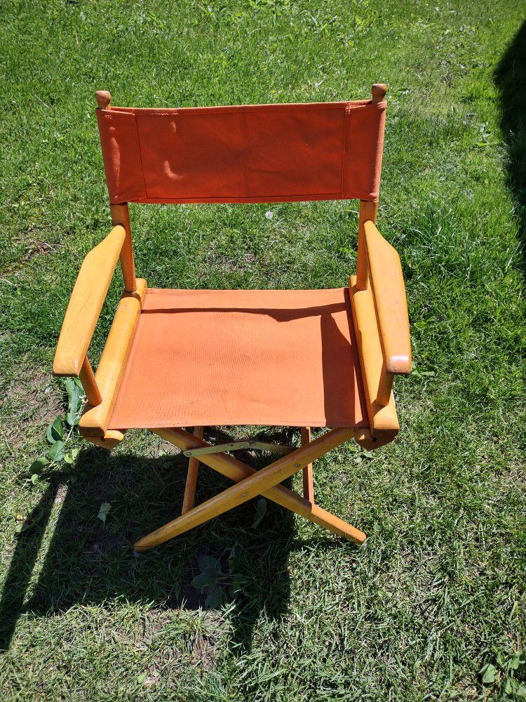 Low Profile Directors Chair With Orange Color Seating