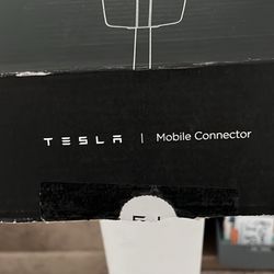 Tesla Mobile charger 
