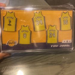 Lakers Pin