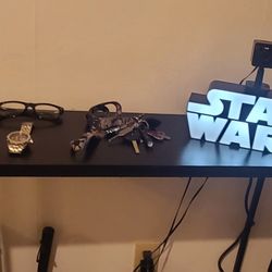 30" Tall Entryway Table With 2 Standard And 2 USB Outlets. 