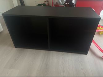 GREAT CONDITION TV STAND / STORAGE
