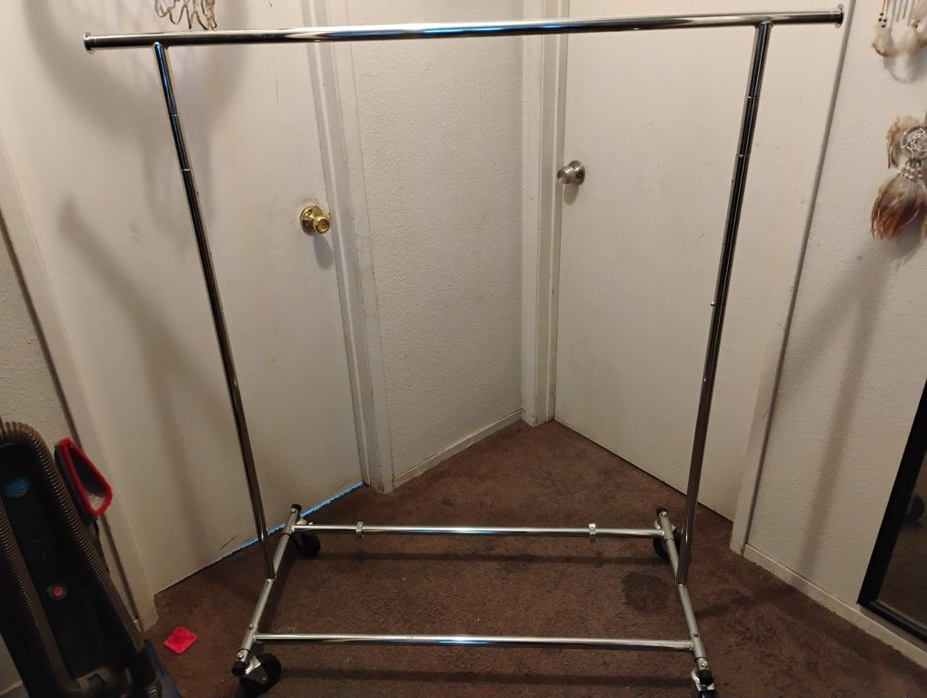 Metal Cloths Rack 