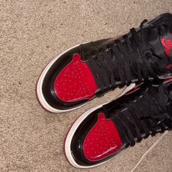 Air Jordan 1 Retro Bred Patent Leather 
