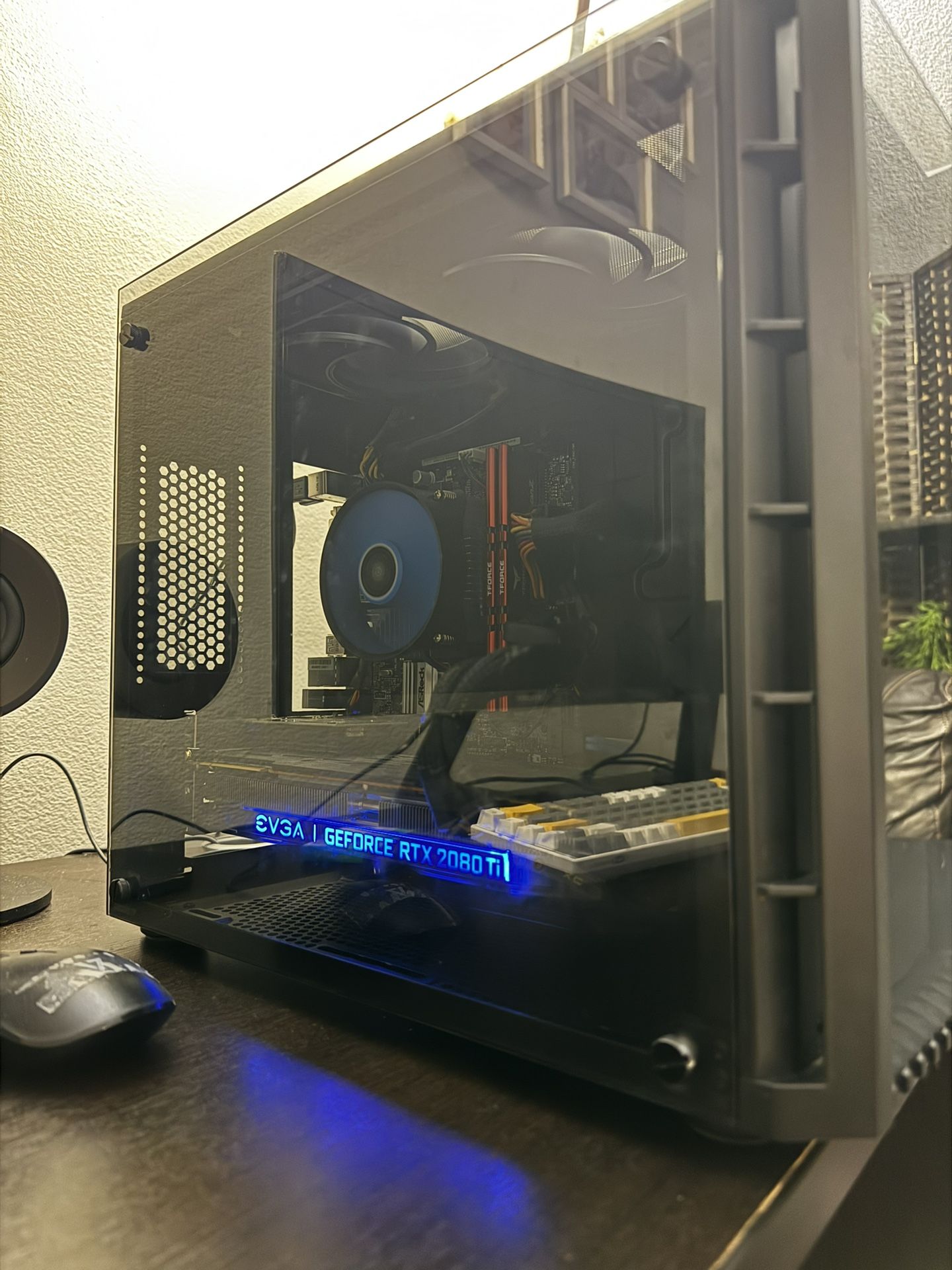 !! i7 9700f 32gb RTX 2080ti 250GB 2tb HDD PSU 1000W CORSAIR 