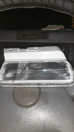 CH2531102 Fits 1995-1999 Plymouth Neon Front Park / Signal Light Passenger Side