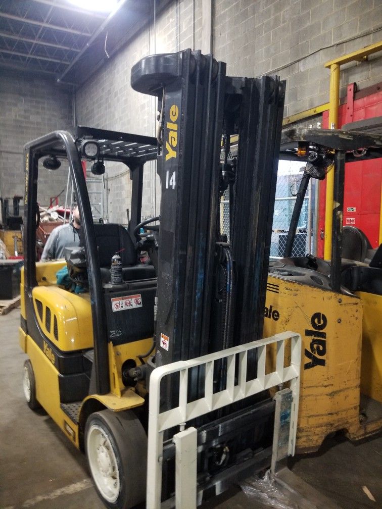 2017 Yale Forklift 5000#