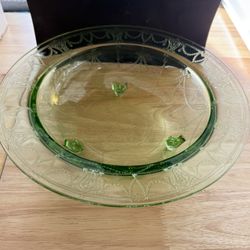 Rare Vintage Vaseline Glass/Uranium Glass, Three Toed Bowl 