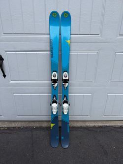 Blizzard Rustler skis