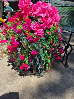 Heavy Duty Wrought Iron Planter's Holder  H 18", W 15"1/2