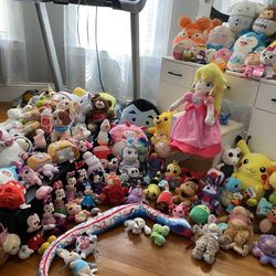 120 Stuffed Animals Lot