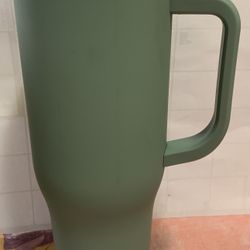 Maars Charger 40 oz Insulated Travel Insulated Tumbler W/Lid (NEW)