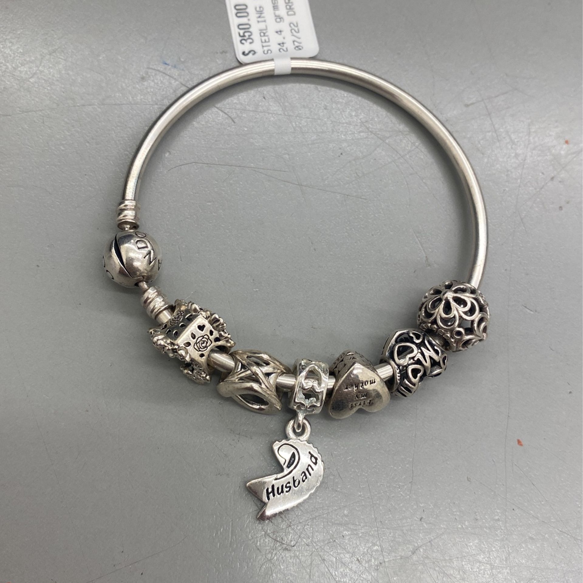 Pandora Bracelet! (Layaway-35$ Down)