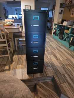 4 Drawer Fileing Cabinet