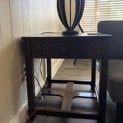 Side table And Lamp $10 Pickup ASAP 