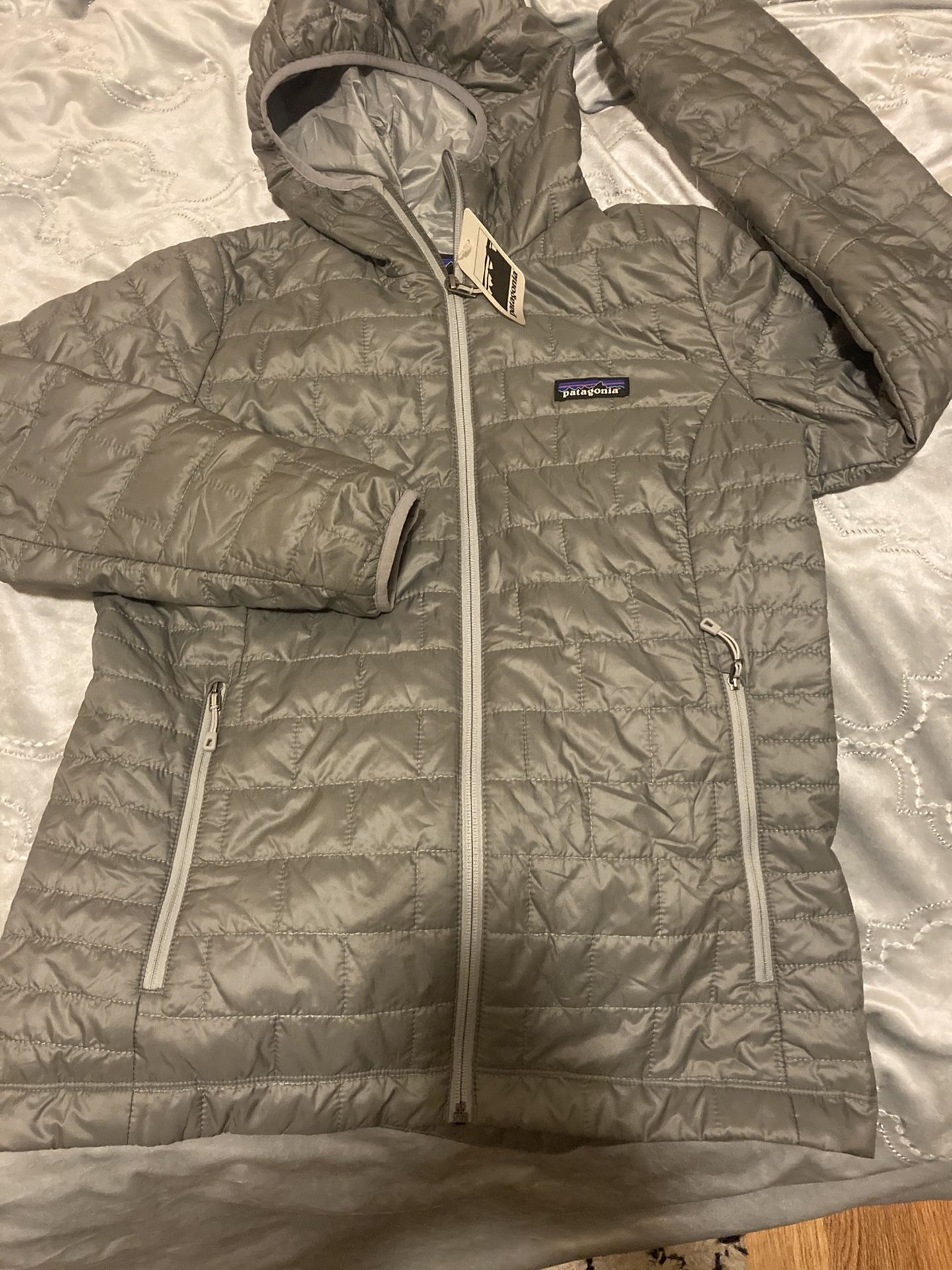 PATAGONIA WOMEN NANO HOODY FEATHER GRAY