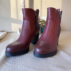 Women’s Faux Leather Ankle Boots Size 7