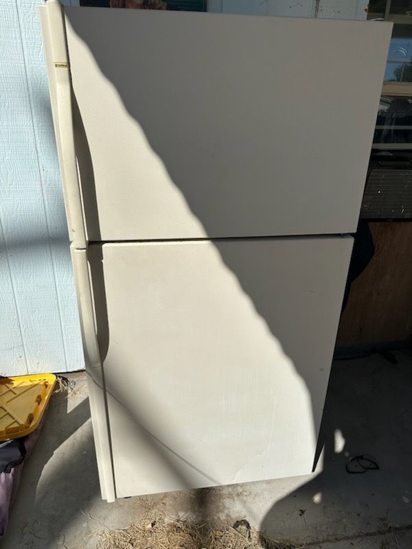 Kenmore regular Size Refrigerator $120
