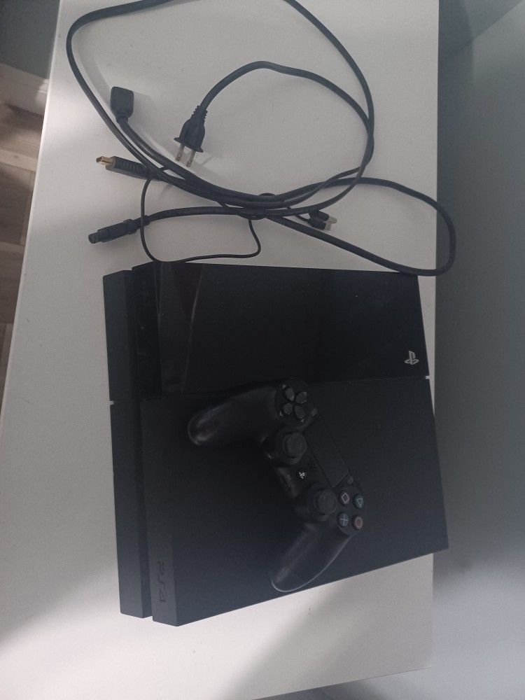 Ps4 With Controller
