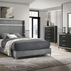 New 4pc Bedroom Set In Box 