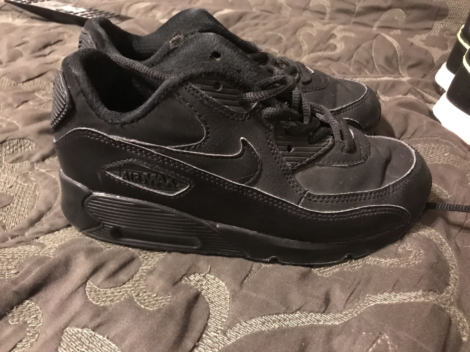 Boys Nike Air max size 1