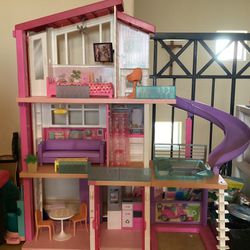 Barbie house, color mostly pink 