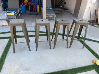 4 Bar stools