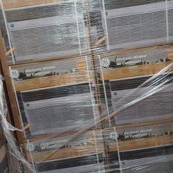 8000btu Windows Ac By GE WiFi Smart.  Big Unit.  Over 650 square foot coverage.  Complete set new