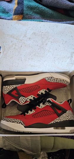 Jordan spizike low (Gym red) Size 7.5 mens