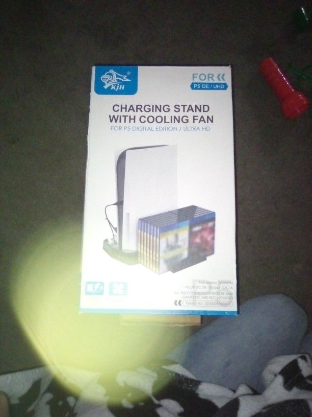 Charging Stand With Cooling Fan