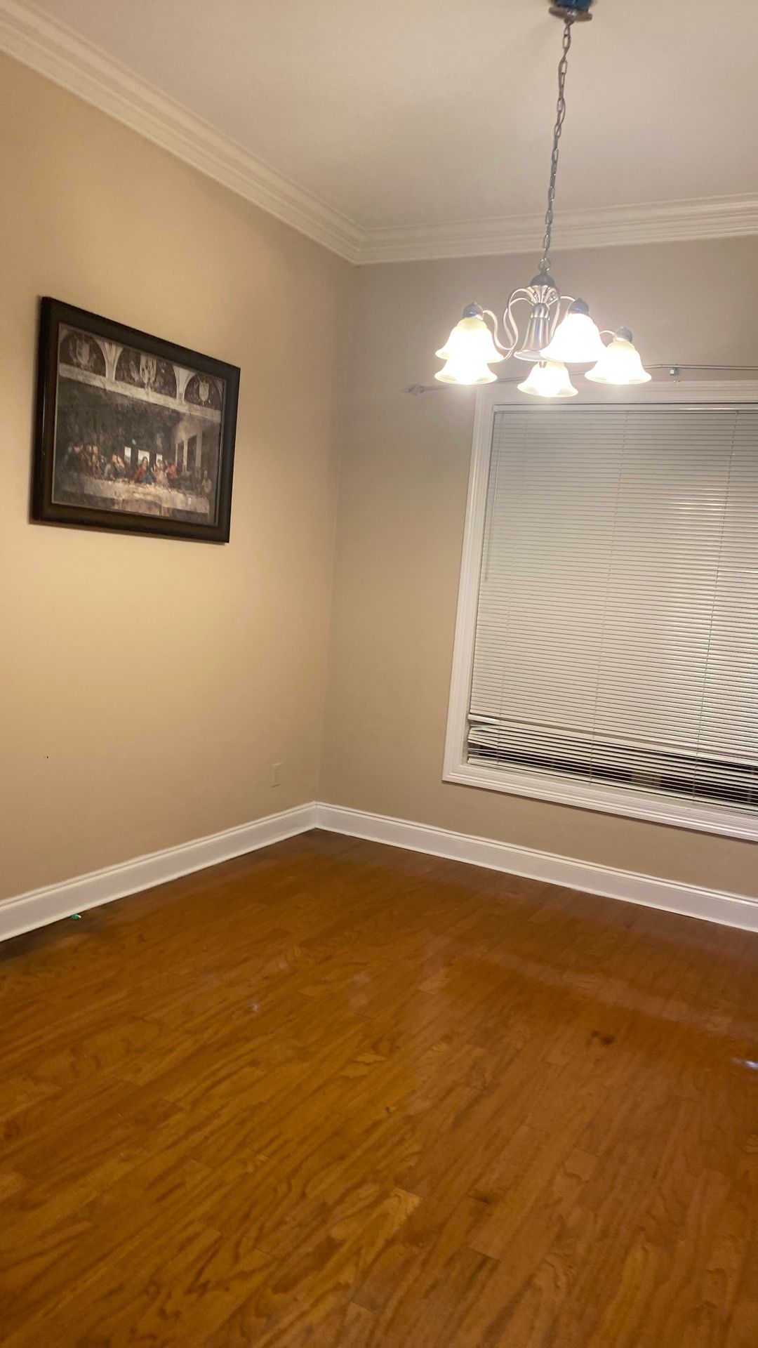 Estoy rentando dos recámaras con baño, viles incluidos