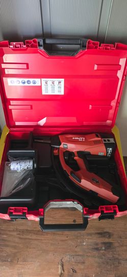 Hilti GX 3 Gas-Actuated Fastening Tool GX3 GX-3 w/Case good!!