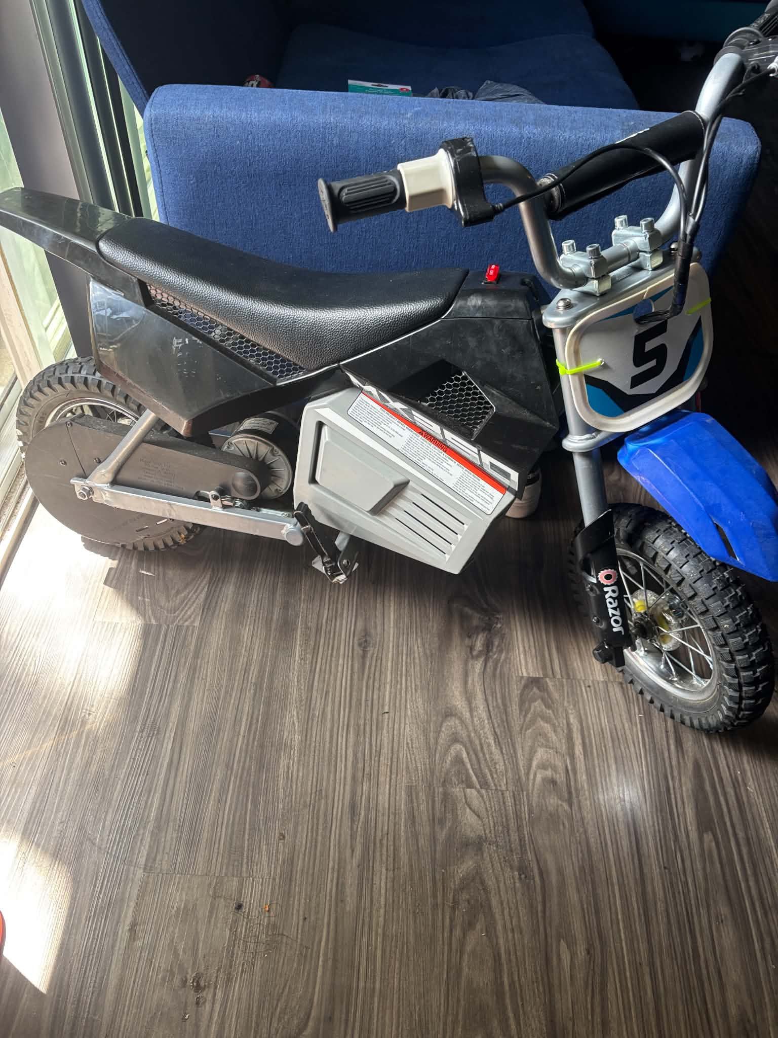 Razor Mx 350โ