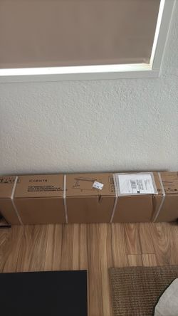 CENTR Flat Workout Bench never used