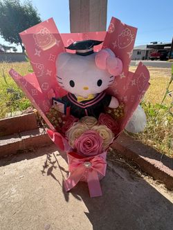 Hello kitty grad bouquet
