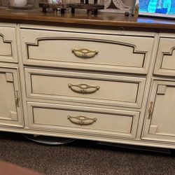 Beautiful Real Wood Dresser / Buffet Table / TV Stand Entertainment Center 