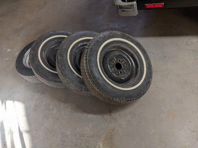 (4) fr78x14 on Ford rims