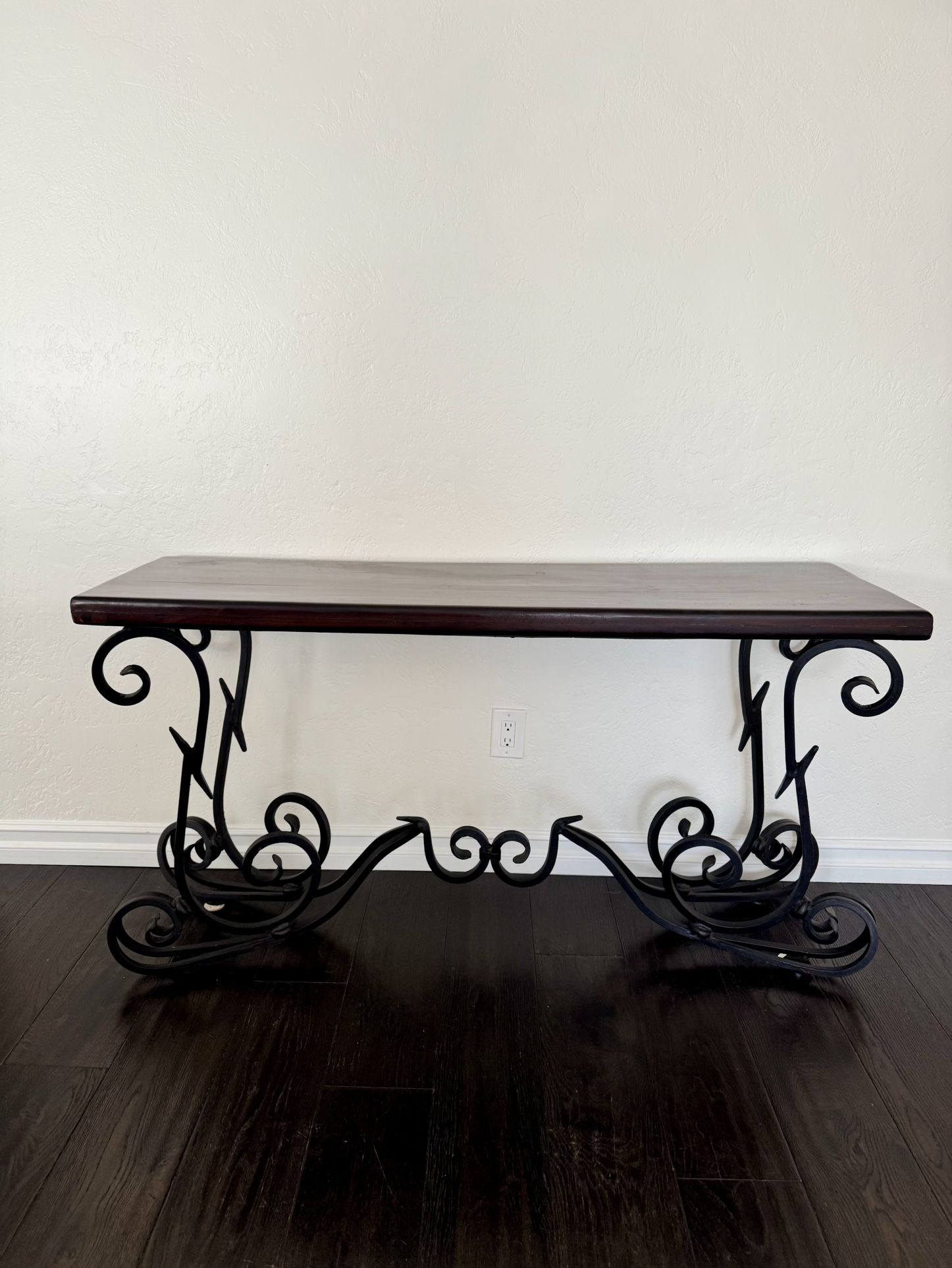 Entry Table for Sale in San Diego, CA - OfferUp