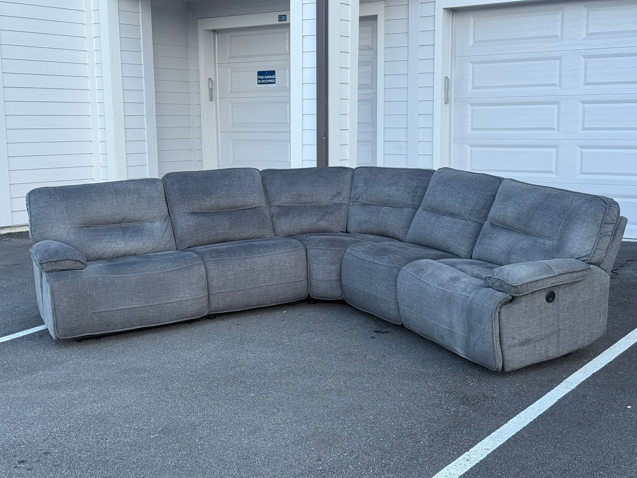 MACY’S 5 PIECES POWERED RECLINING GRAY SECTIONAL COUCH DELIVERY AVAILABLE 🚚