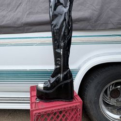 Feed All Flames Over The Knee Patent Leather Boots Size 11 And 8