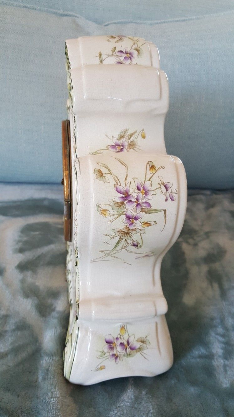 DRESDEN PORCELAIN PERFECT CONDITION 8 DAY, HOUR CATHEDRAL BELL STRIKE NO 783