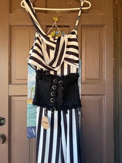 Essue Black & White Striped Jumpsuit (Wench) XL