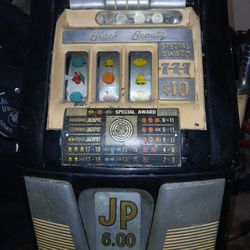 Antique Slot Machine  (IT Works)