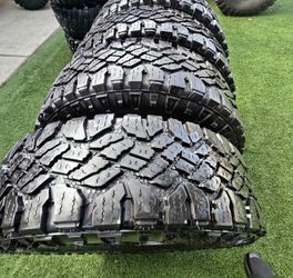 275/70/18 Goodyear vendo un set de llantas usadas excelente condiciones de vida las 4 ✅🤩I am selling a set of used tires, all 4 in excellent living c