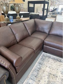 Dark Brown Quality Leather Sectional with Silver Stud Accents - SAME DAY DELIVERY 🚚 BRAND NEW✅