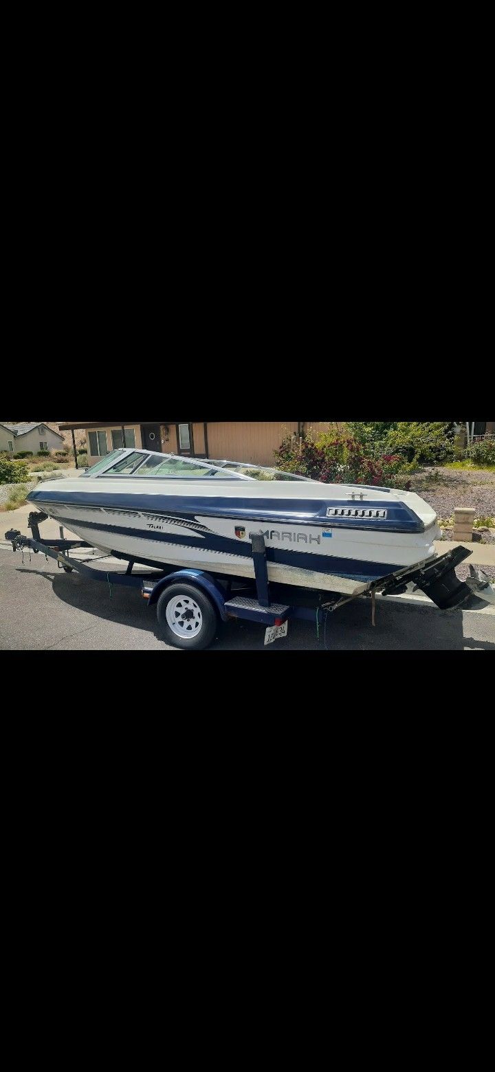 1994 Mariah boat 19ft Seats 8